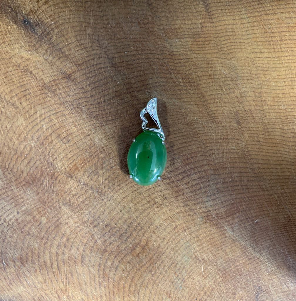 Jade Oval pendant with Side Flare