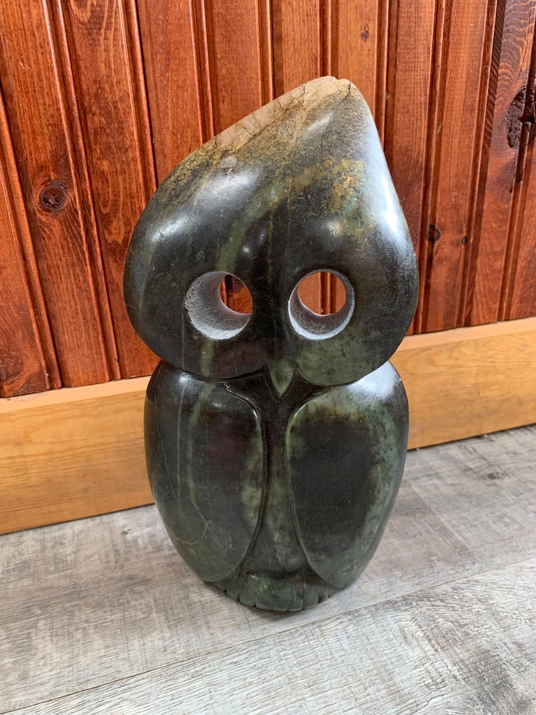 Large Sitting Owl