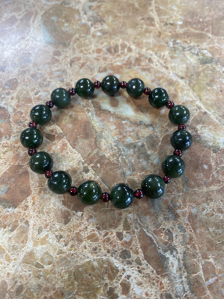 Jade beaded bracelet