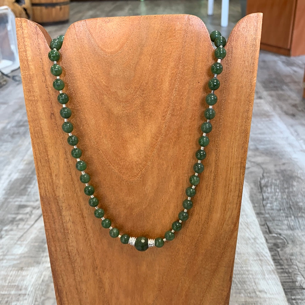 Jade faceted beaded necklace